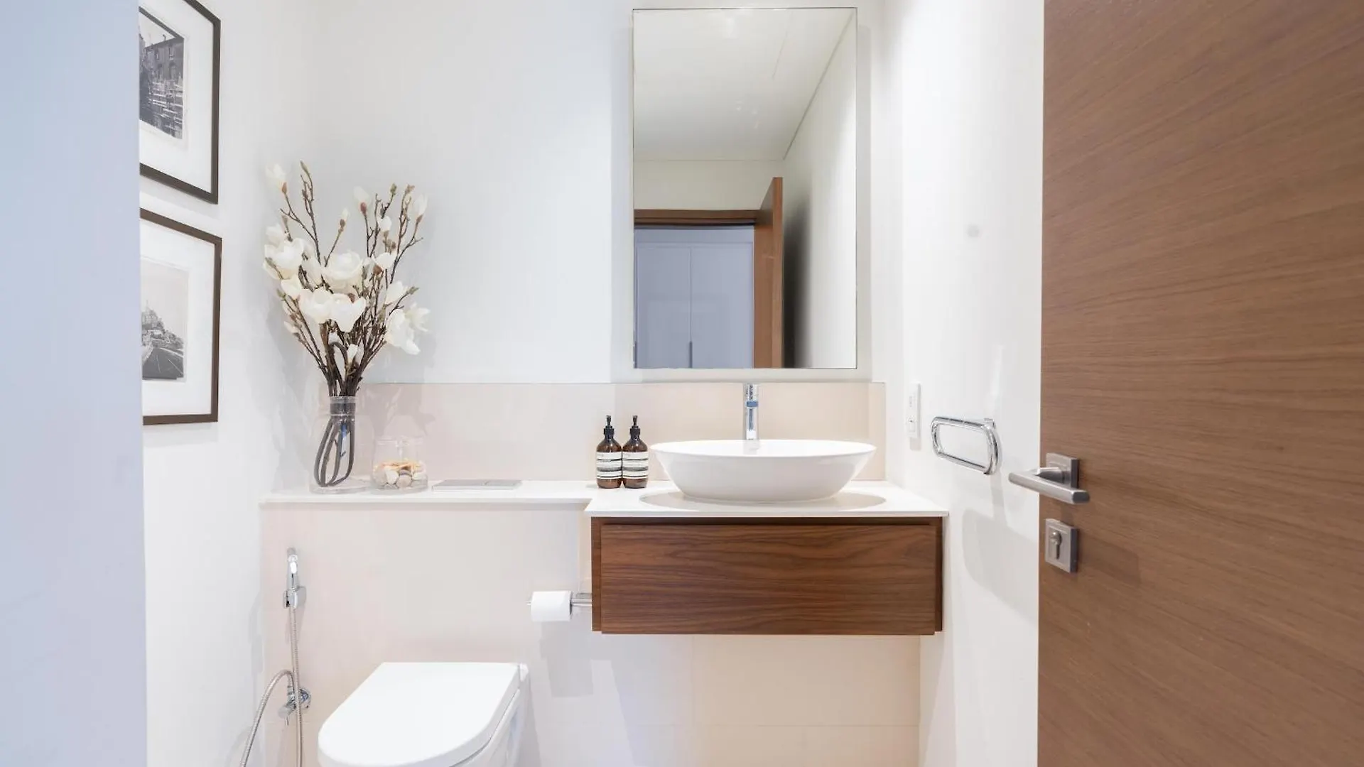 City Walk - 2Br With Terrace - Cityapartmentstay ドバイ アラブ首長国連邦