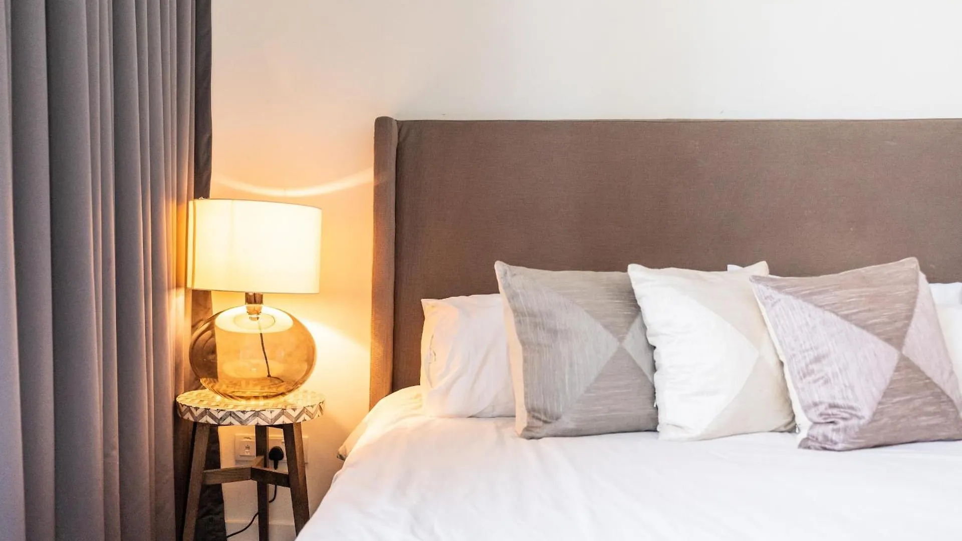 City Walk - 2Br With Terrace - Cityapartmentstay ドバイ 0*,